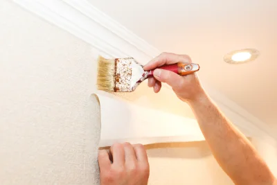Pose de papier peint à Bohars — revêtements muraux et toiles de verre